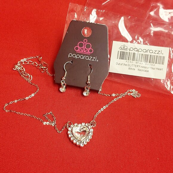 Paparazzi Earrings Necklace Set Out of the Glitteryness of Your Heart White - Picture 5 of 11